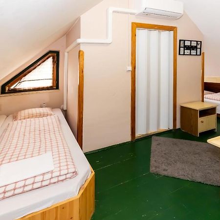 Csillagtura Panzio Bed & Breakfast Eger Exterior foto