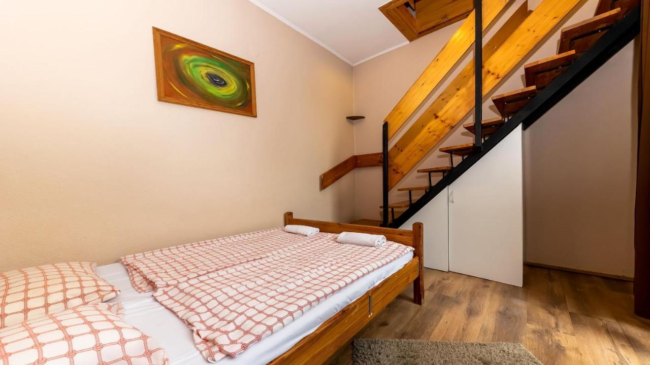 Csillagtura Panzio Bed & Breakfast Eger Exterior foto
