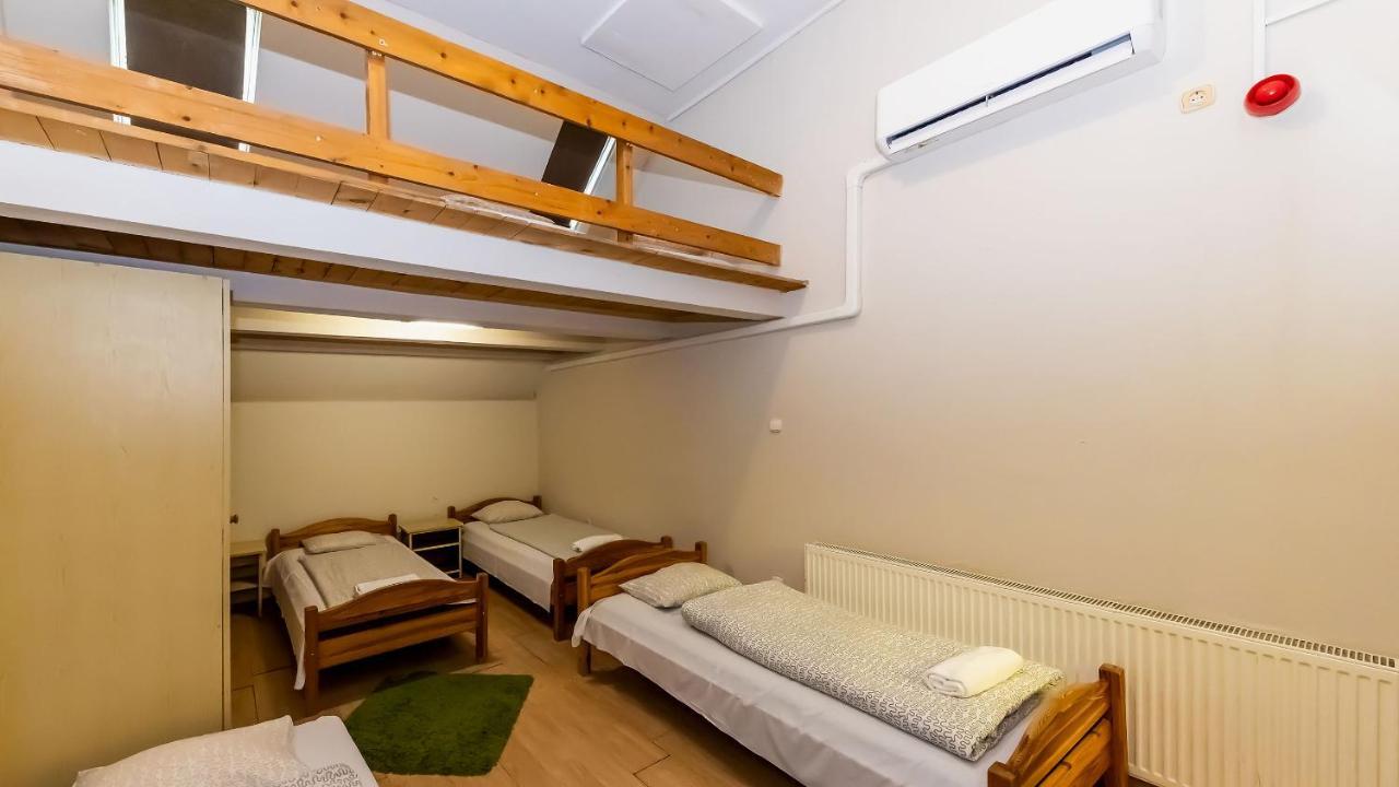 Csillagtura Panzio Bed & Breakfast Eger Exterior foto
