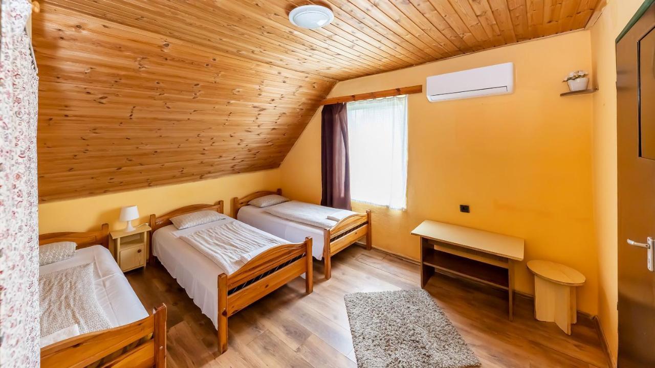 Csillagtura Panzio Bed & Breakfast Eger Exterior foto