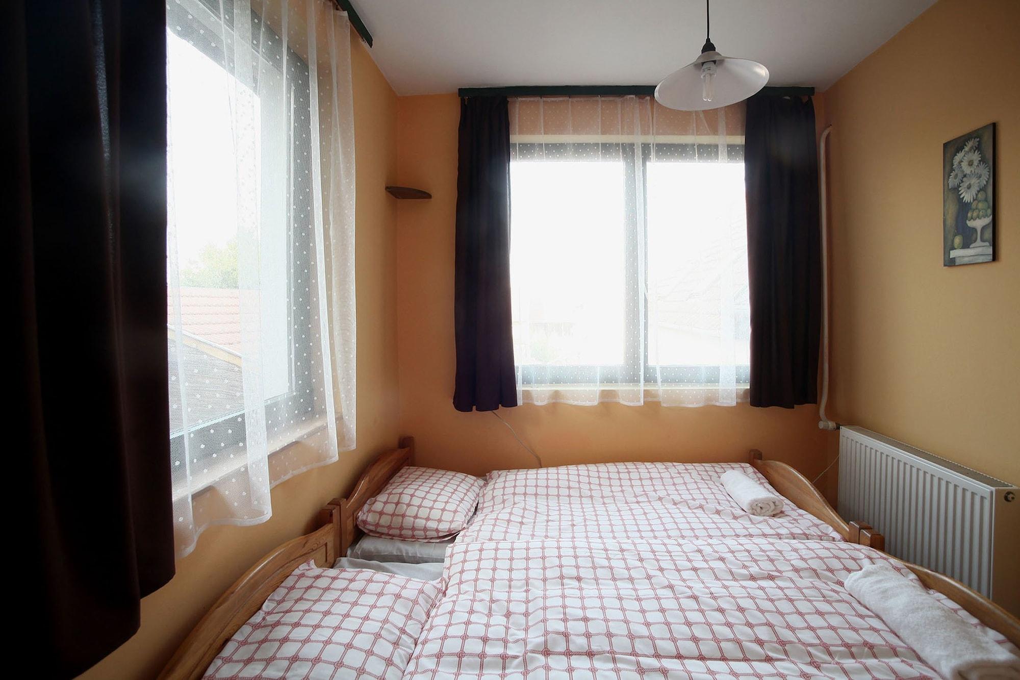 Csillagtura Panzio Bed & Breakfast Eger Exterior foto